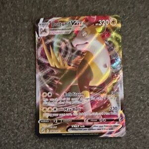 Boltund VMAX Pokémon Card